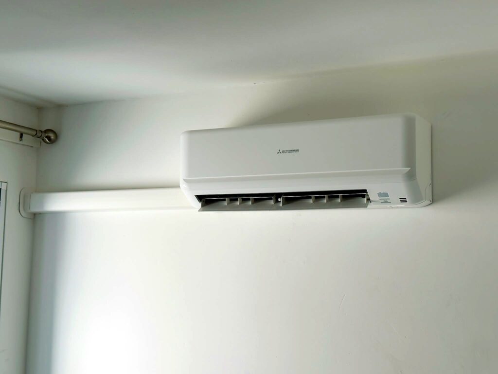 Wall-mounted AC with neat trunking – Airhive UK